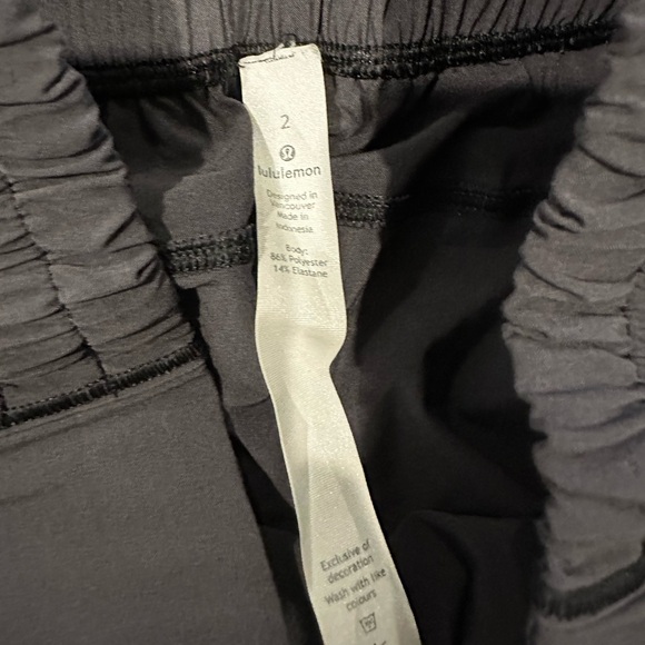 lululemon athletica Sun Setter High Rise Joggers Size 2 - Picture 6 of 6